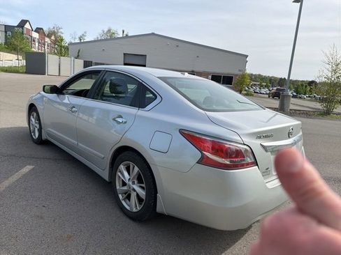 Used 2014 Nissan Altima 2.5 SV FWD image 9