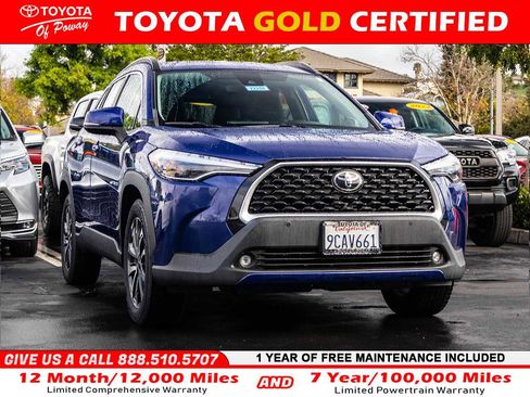 Certified 2022 Toyota Corolla Cross XLE image 1