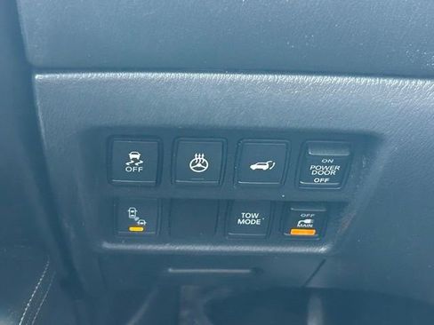 Used 2016 Nissan Pathfinder SL w/ SL Premium Package FWD image 21