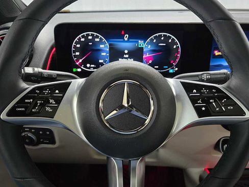 Certified 2026 Mercedes-Benz GLB 250 4MATIC image 28