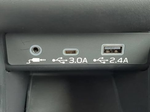 Used 2023 Subaru Outback Limited AWD/4WD image 23
