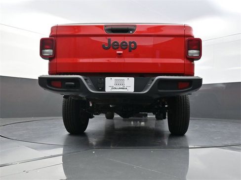 New 2025 Jeep Gladiator Sport image 22
