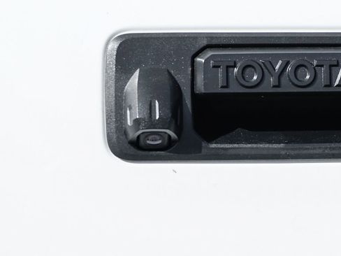 Used 2017 Toyota Tundra SR5 w/ SR5 Upgrade Package image 41