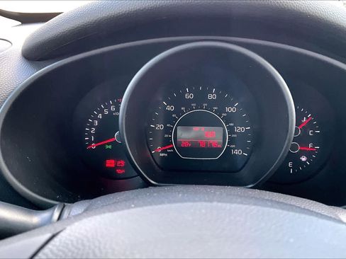 Used 2016 Kia Soul image 24