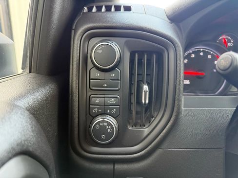 Used 2024 Chevrolet Silverado 2500 Custom w/ Custom Value Package image 22