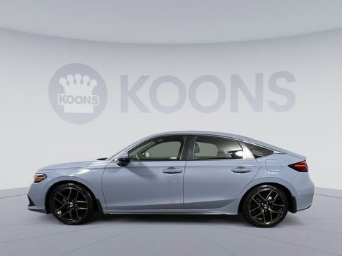 Used 2024 Honda Civic Sport Touring image 2