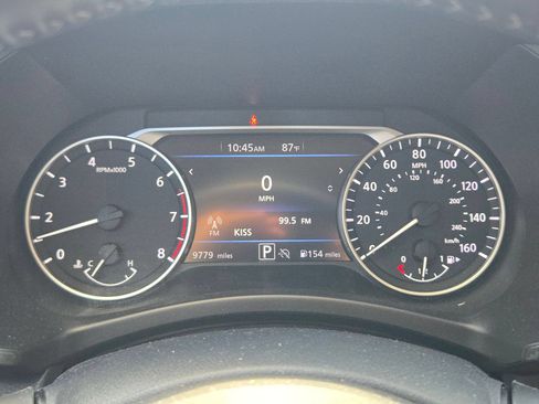 Used 2025 Nissan Sentra SV w/ All-Weather Package FWD image 11