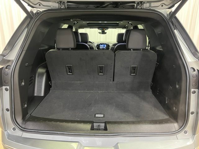 Used 2023 Chevrolet Traverse High Country AWD/4WD image 10
