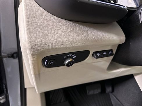 Used 2023 Buick Envision Avenir image 18