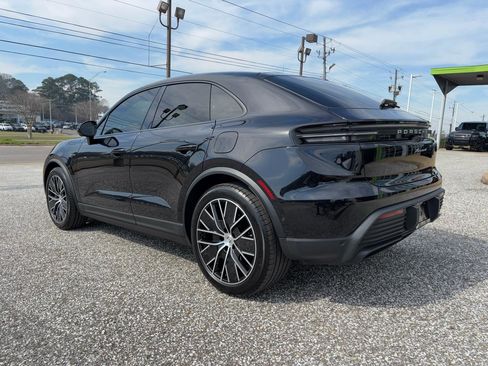 Used 2024 Porsche Macan 4 Electric image 7