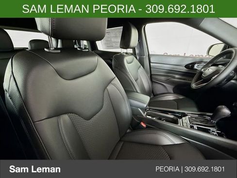 New 2026 Jeep Compass Latitude image 26