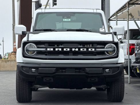 New 2026 Ford Bronco Outer Banks AWD/4WD image 5
