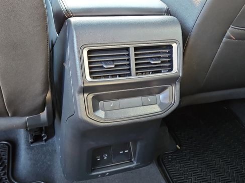 Certified 2025 Volkswagen Atlas Cross Sport SEL Premium R-Line image 9