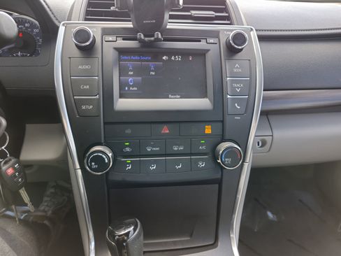 Used 2016 Toyota Camry LE w/ Protection Package (Q2) FWD image 21