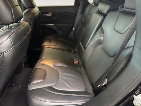 Used 2022 Jeep Cherokee Latitude Lux AWD/4WD image 21