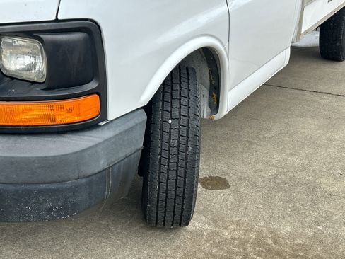 Used 2015 GMC Savana 3500 3500 Van 139 image 24