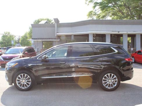 Used 2019 Buick Enclave Essence FWD image 4