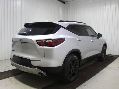 Used 2022 Chevrolet Blazer LT FWD image 4