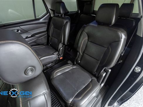 Used 2020 Chevrolet Traverse Premier FWD image 35