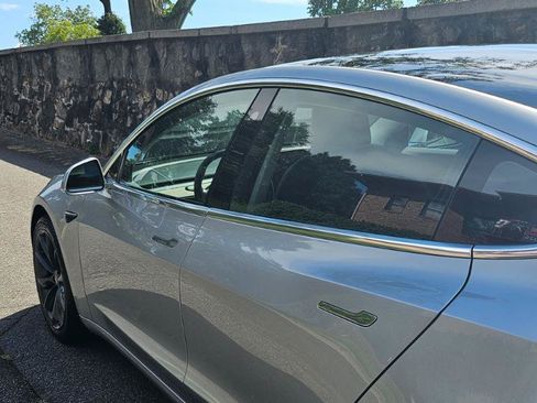 Used 2018 Tesla Model 3 Long Range AWD/4WD image 23