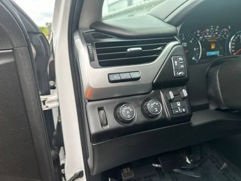 Used 2020 Chevrolet Suburban Premier AWD/4WD image 22