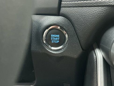 Used 2022 Toyota RAV4 XLE image 28