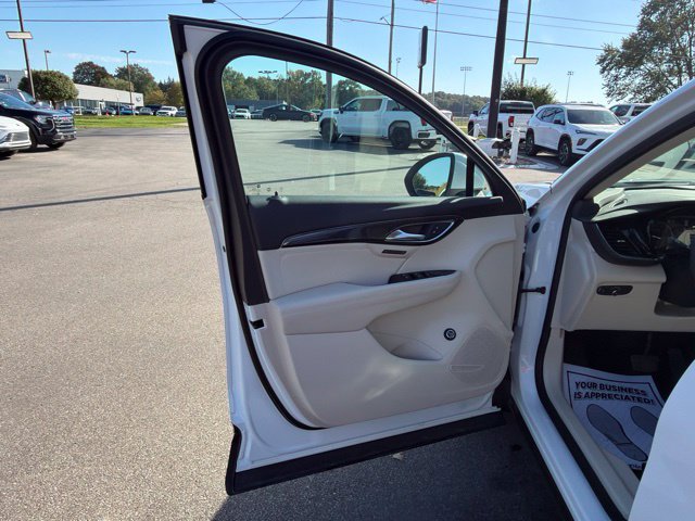 Used 2023 Buick Envision Essence AWD/4WD image 12