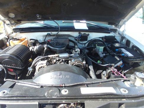 Used 1998 Chevrolet Tahoe 4WD w/ Preferred Equipment Group 3 image 21