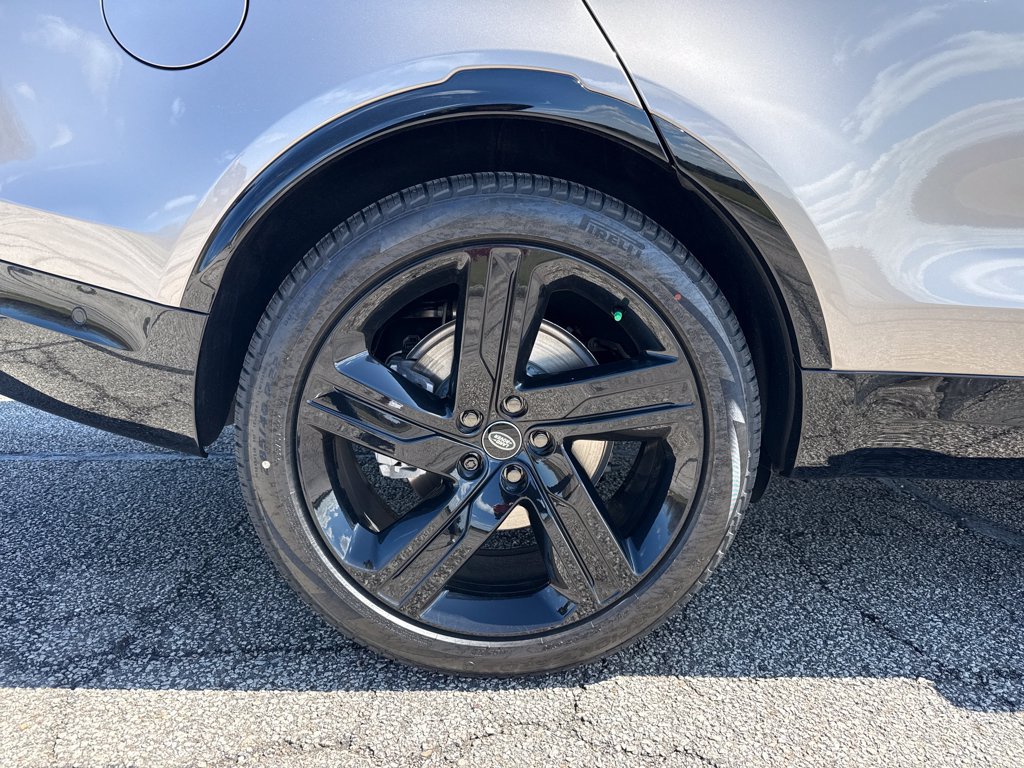 New 2026 Land Rover Discovery Dynamic SE AWD/4WD image 8