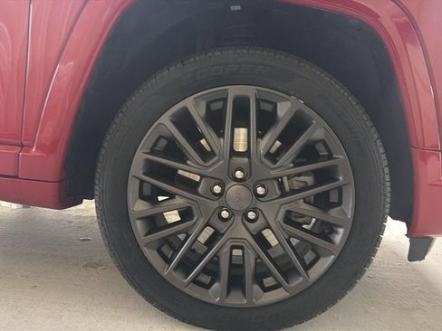 Used 2023 Jeep Compass High Altitude image 28