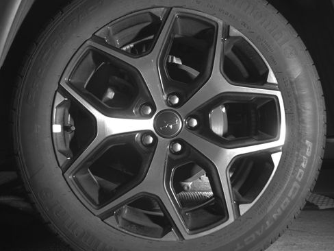 Used 2025 Jeep Compass Limited image 14