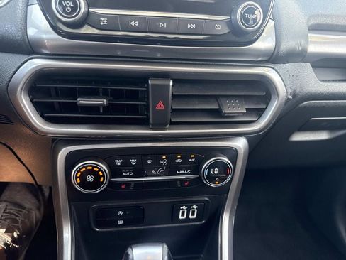 Used 2019 Ford EcoSport SE AWD/4WD image 24