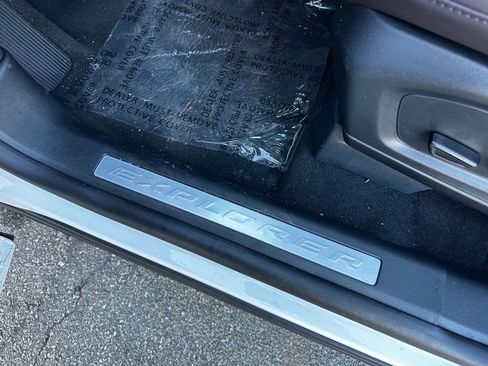 New 2026 Ford Explorer Platinum image 28