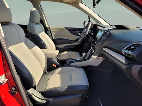 Used 2023 Subaru Forester Limited image 15