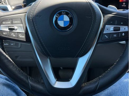 Used 2025 BMW X5 xDrive50e AWD/4WD image 12