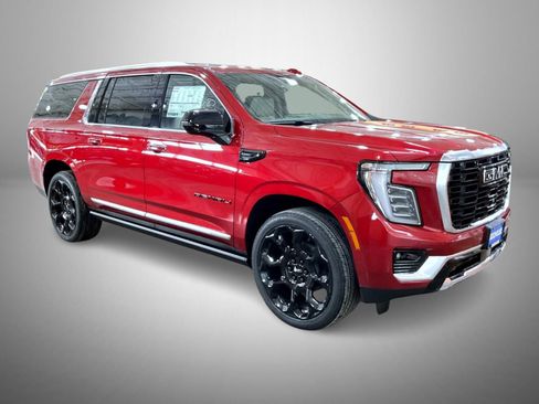 New 2026 GMC Yukon XL Denali w/ Denali Reserve Package image 3