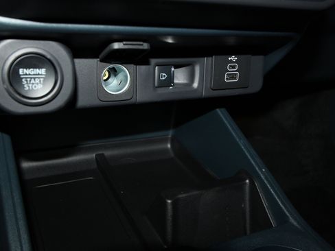 New 2026 Ford Maverick Lariat image 14