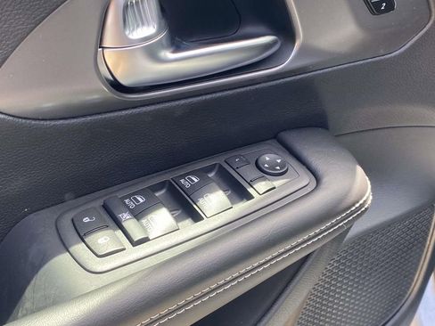 New 2026 Chrysler Pacifica Select FWD image 45