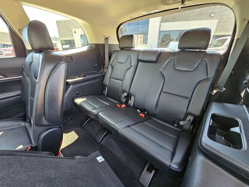 Used 2025 Kia Telluride S image 20
