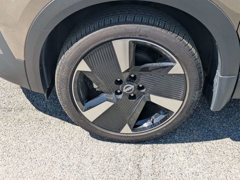 Used 2025 Nissan Kicks SR image 11