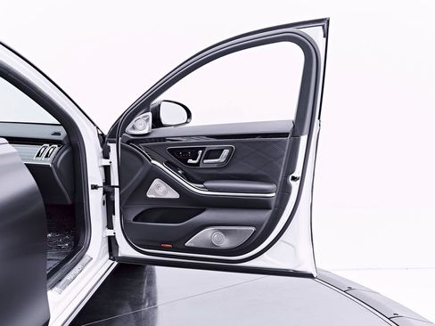 Used 2023 Mercedes-Benz Maybach S 580 4MATIC image 29