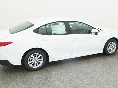 Used 2026 Toyota Camry LE FWD image 13