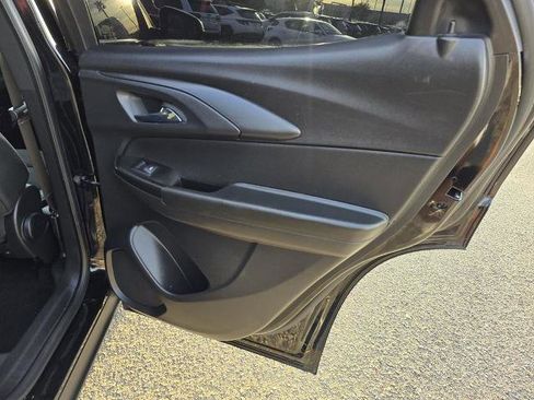 Used 2021 Chevrolet TrailBlazer RS w/ Convenience Package image 24