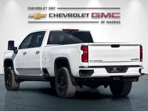 Used 2025 Chevrolet Silverado 2500 High Country w/ High Country Premium Package AWD/4WD image 5