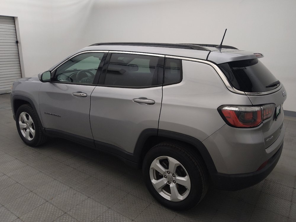 Used 2018 Jeep Compass Latitude AWD/4WD image 3