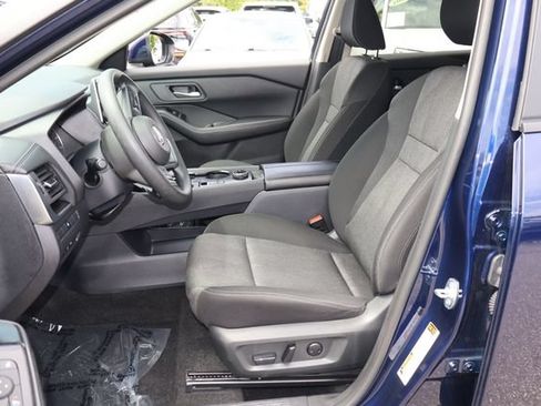 Used 2024 Nissan Rogue SV AWD/4WD image 13