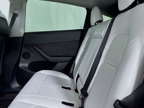 Used 2024 Tesla Model Y Long Range image 11