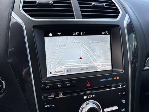 Used 2017 Ford Explorer Platinum AWD/4WD image 38
