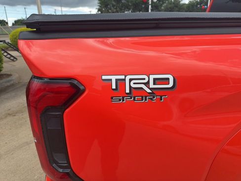 Used 2024 Toyota Tacoma TRD Sport w/ TRD Sport Upgrade Package AWD/4WD image 8