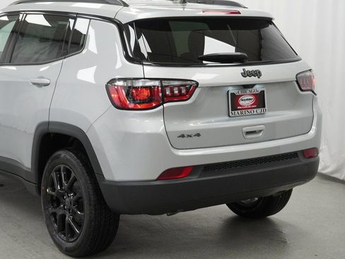 New 2026 Jeep Compass Latitude image 12